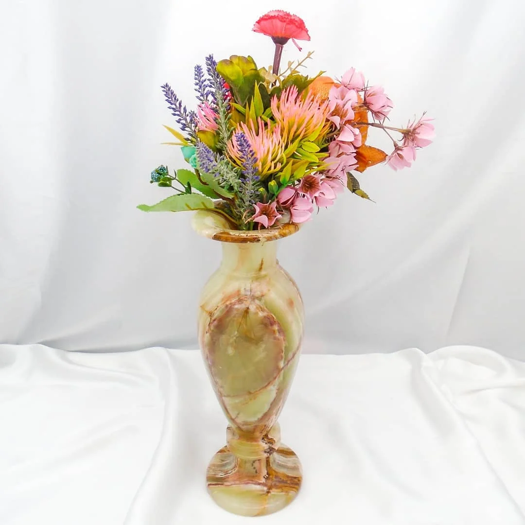 Vase chinois vintage en porcelaine peint à la main En vente sur