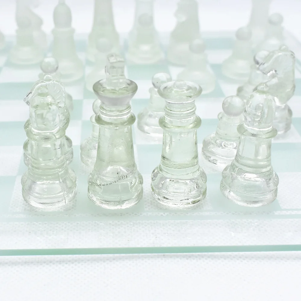 Cheap Price Small Handmade Chess Set Glass Drinking Game Chess