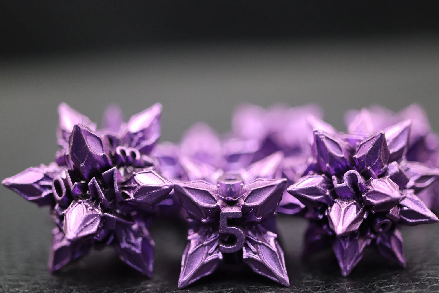 Best Price DND All-Purple Carved Spiky Metal Dice Set Zinc Alloy Pointed Corner Dice in Stock supplier