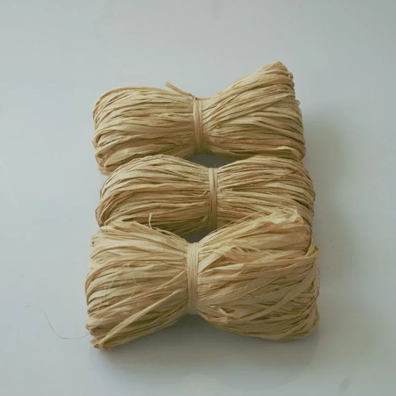 RAFFIA BUNCH - NATURAL - 50 GRAM - packed 24