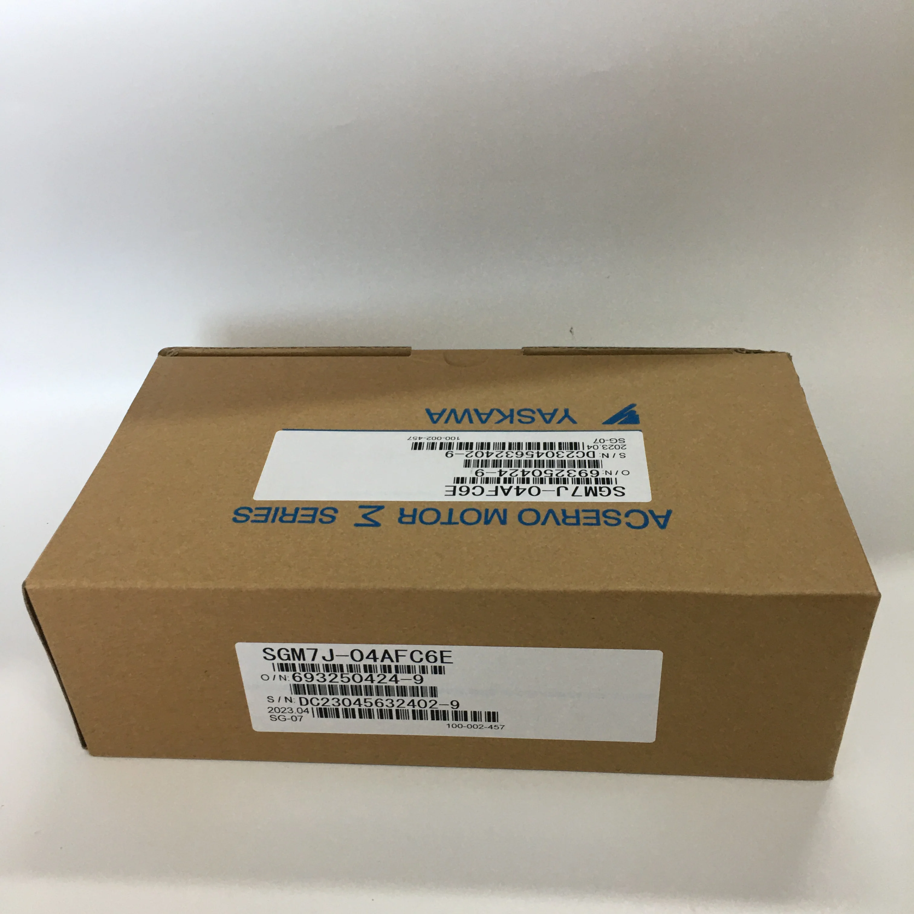 YASKAWA AC Servo Motor SGM7J-04AFC6E YASKAWA AC Servo Motor SGM7J-04AFC6E