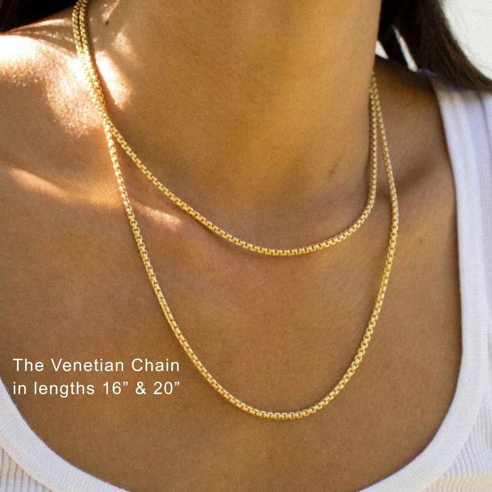 CHAUMET PARIS Collana a catena Sautoir in oro giallo 18k Circa 1970