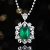 Pendentif en or 18 carats avec émeraude naturelle et diamants
