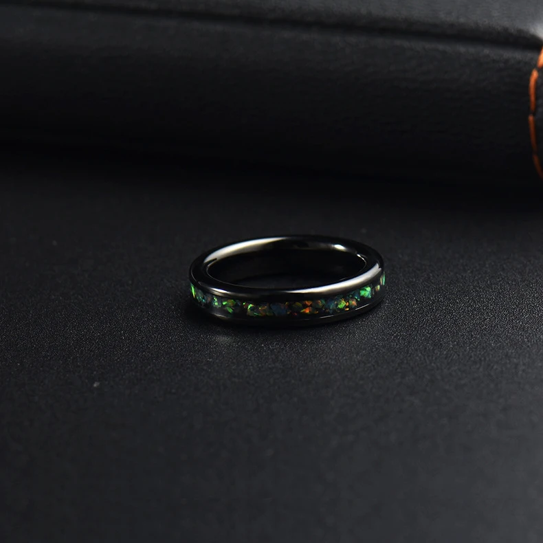 Anello in opale bianco fuoco, argento, vetro tedesco Anello in opale bianco fuoco, argento, vetro tedesco