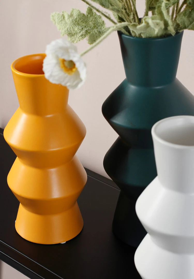 Factory Ceramic Nordic Style Small Vase Wedding Center Piece Pottery Ceramic Decoration Customized Ceramic Vase