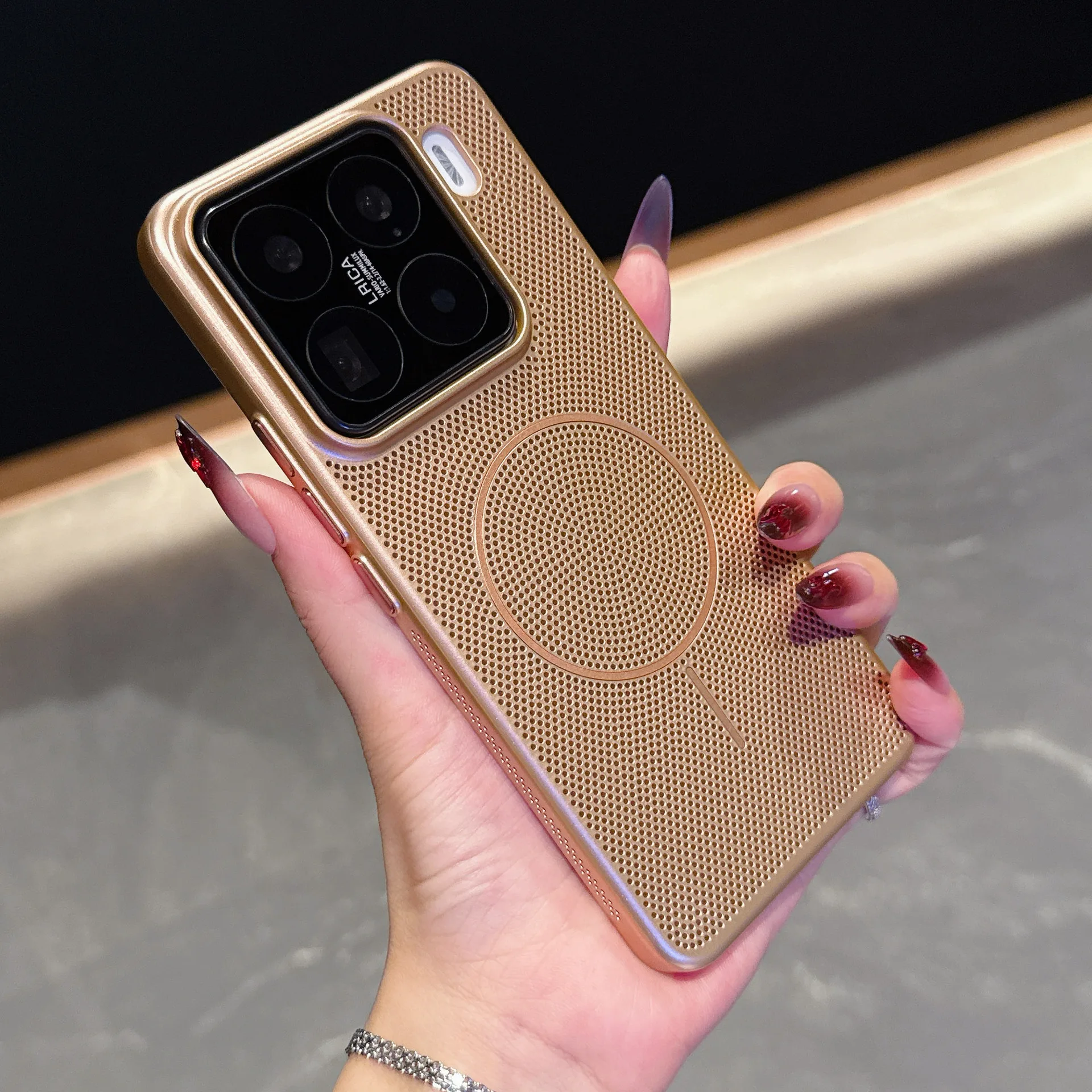 For Xiaomi 15Pro Magnetic Phone Case Mesh Cooling Breathable Personalized Electroplating Anti-Fall Protective Features Holster