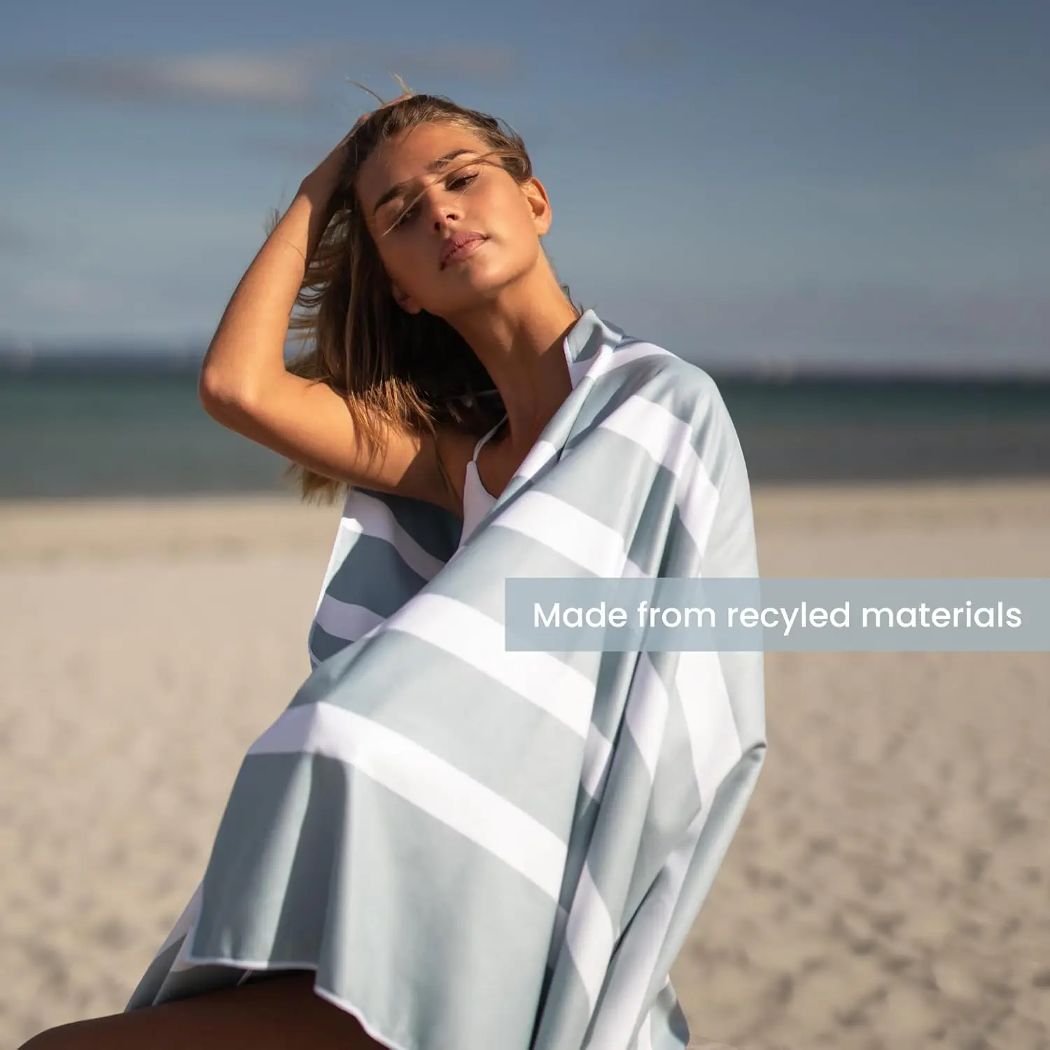 Summer Luxury Microfiber Beach Towel Novelty Pattern Sand-Free with Custom Logo for Bath Use Wholesale supplier