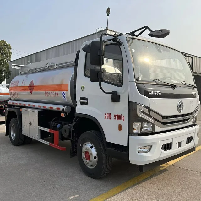 New Condition 6 Wheel 6.2CBM Drive Manual Transmission 4x2 Tanker Truck with Pointed Head Fuel/Oil Carrier Carrier Truck