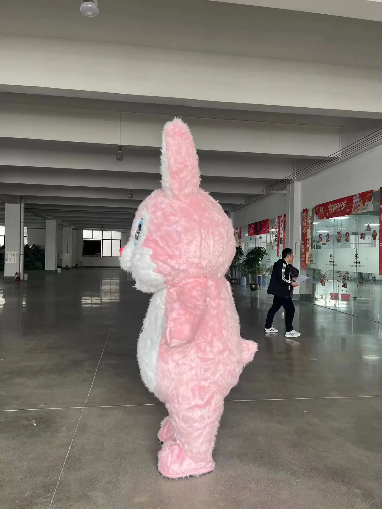 Custom Cute Easter pink Bunny Plush Animal Mascot Costume Inflatable Cartoon Short Ear Rabbit Mascot Costume for Adult