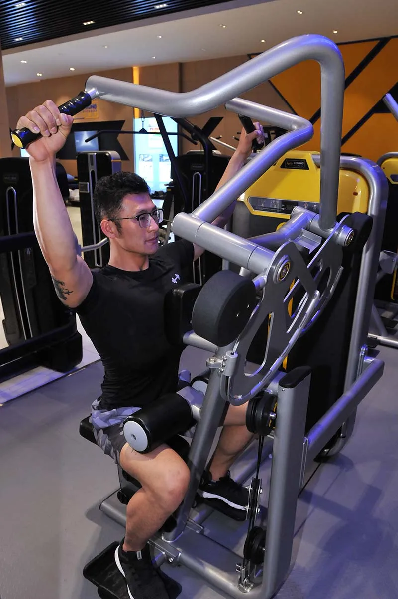 Multi Functional Gym Machines Lat Pull Down Machine Gym Body Building Equipment Lat Row