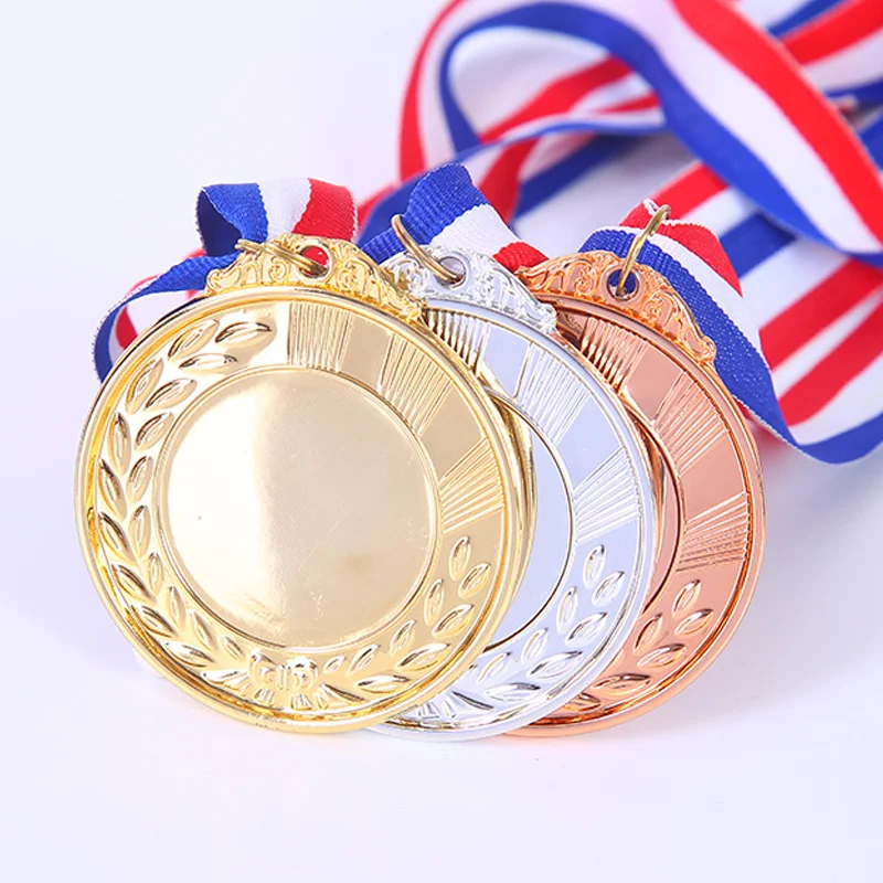 Niestandardowy pusty medal sportowy 3D ze złotego metalu