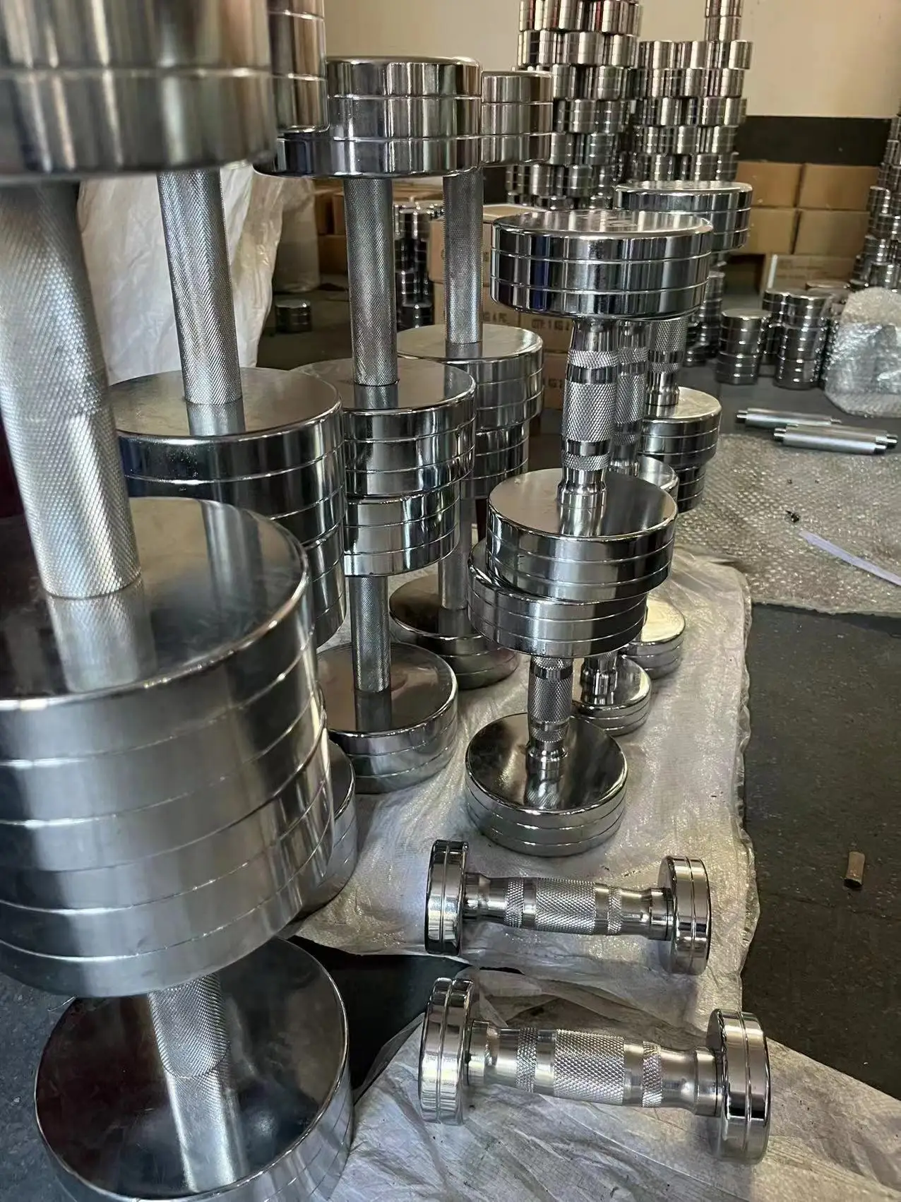 피트니스 웨이트 덤벨 세트 150파운드 덤벨 100kg 라운드 헤드 스틸 덤벨 보디빌딩용