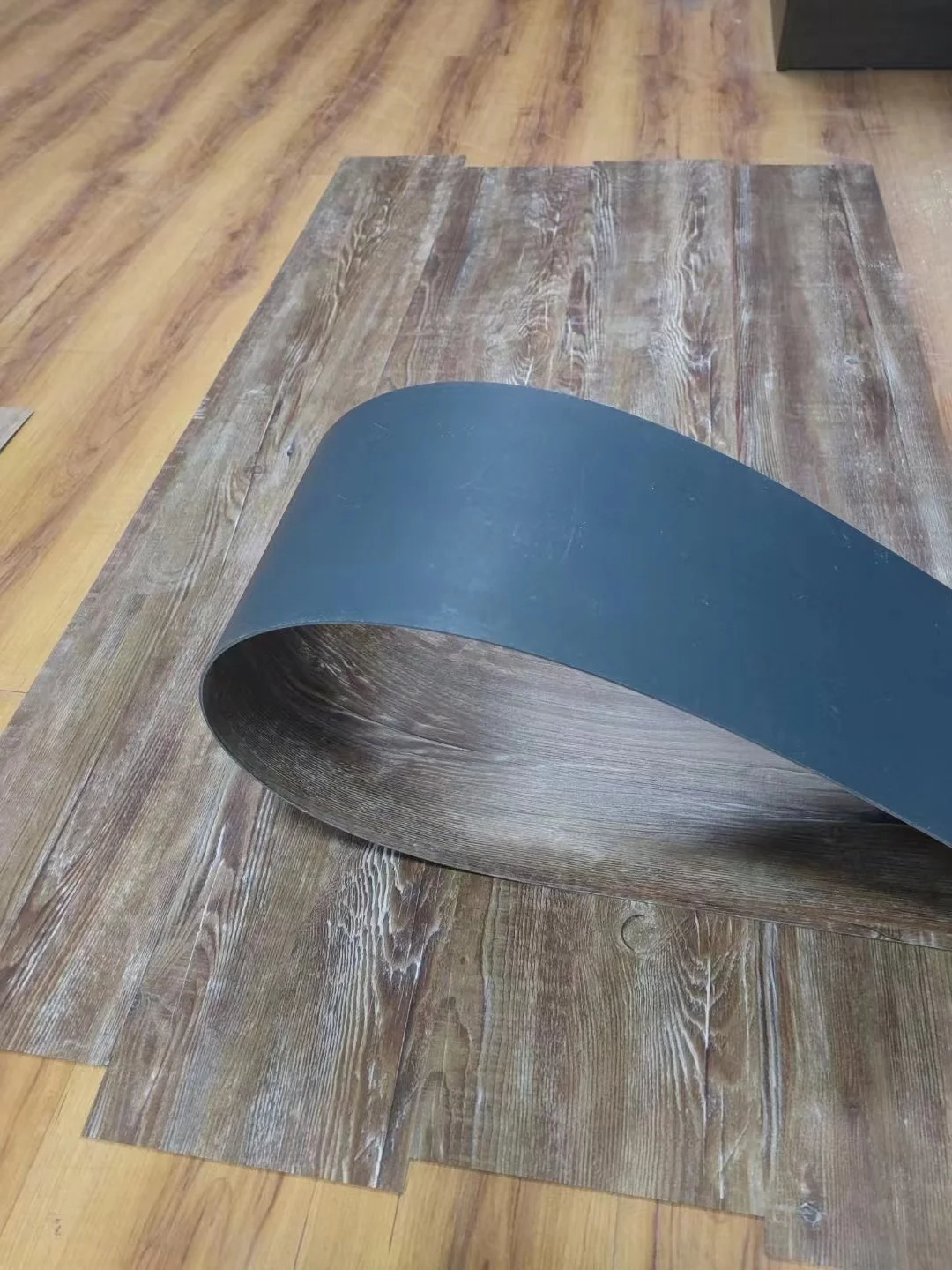 Ecofriendly Luxury Hybrid Click Vinyl Plank Virgin Material Pvc Lvt