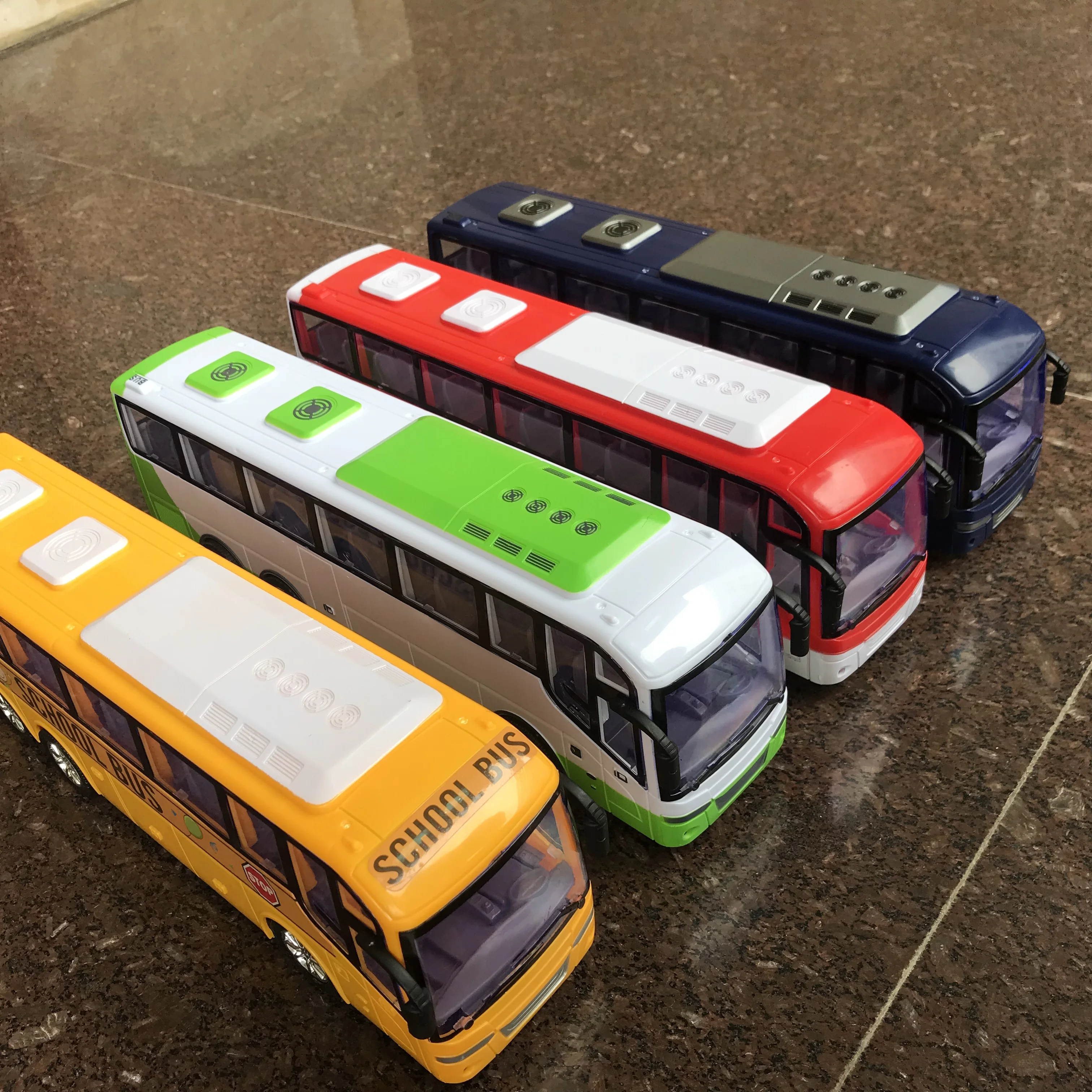 Set 5 Mini Bus à Friction – Voitures Jouet Pull-back – Dès 3 Ans – Jeu Solo Ou Collectif