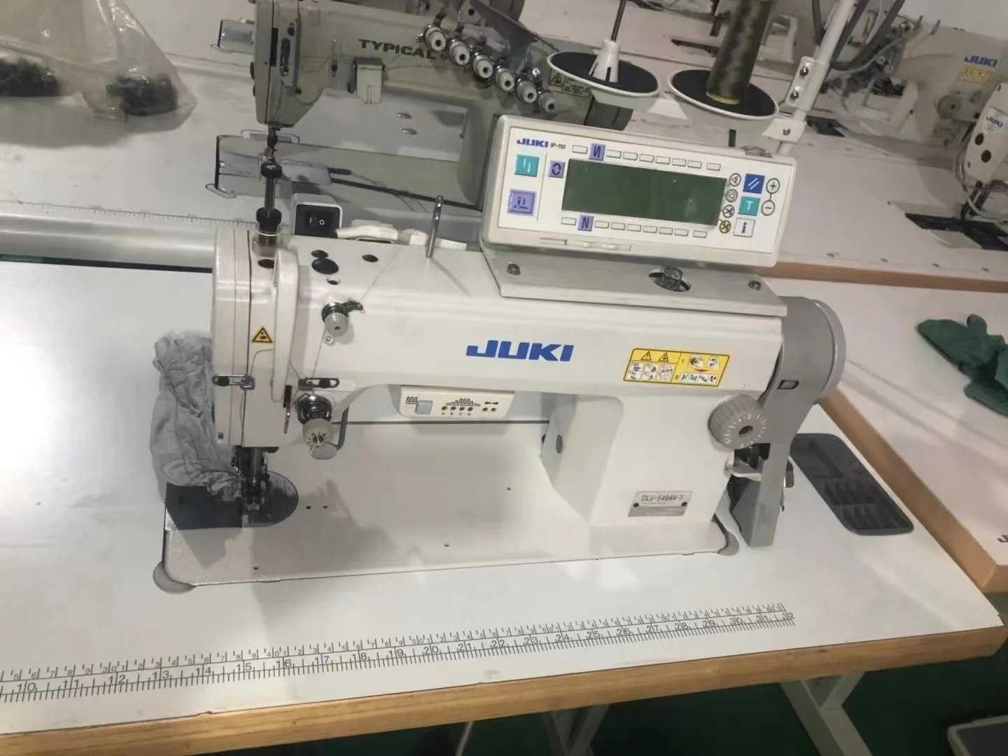 JUKI ジューキ DLU-5494N-6 SC-522N 100V 電動ミシン 本縫 一般家庭使用可能 内職 裁縫 業務用 簡易動作確認済 現状品 直接引取のみ#101 DLU-5494N-7/ IT-100A｜1本針本縫ミシン｜JUKI工業用ミシン