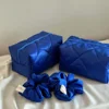Azzurro profondo