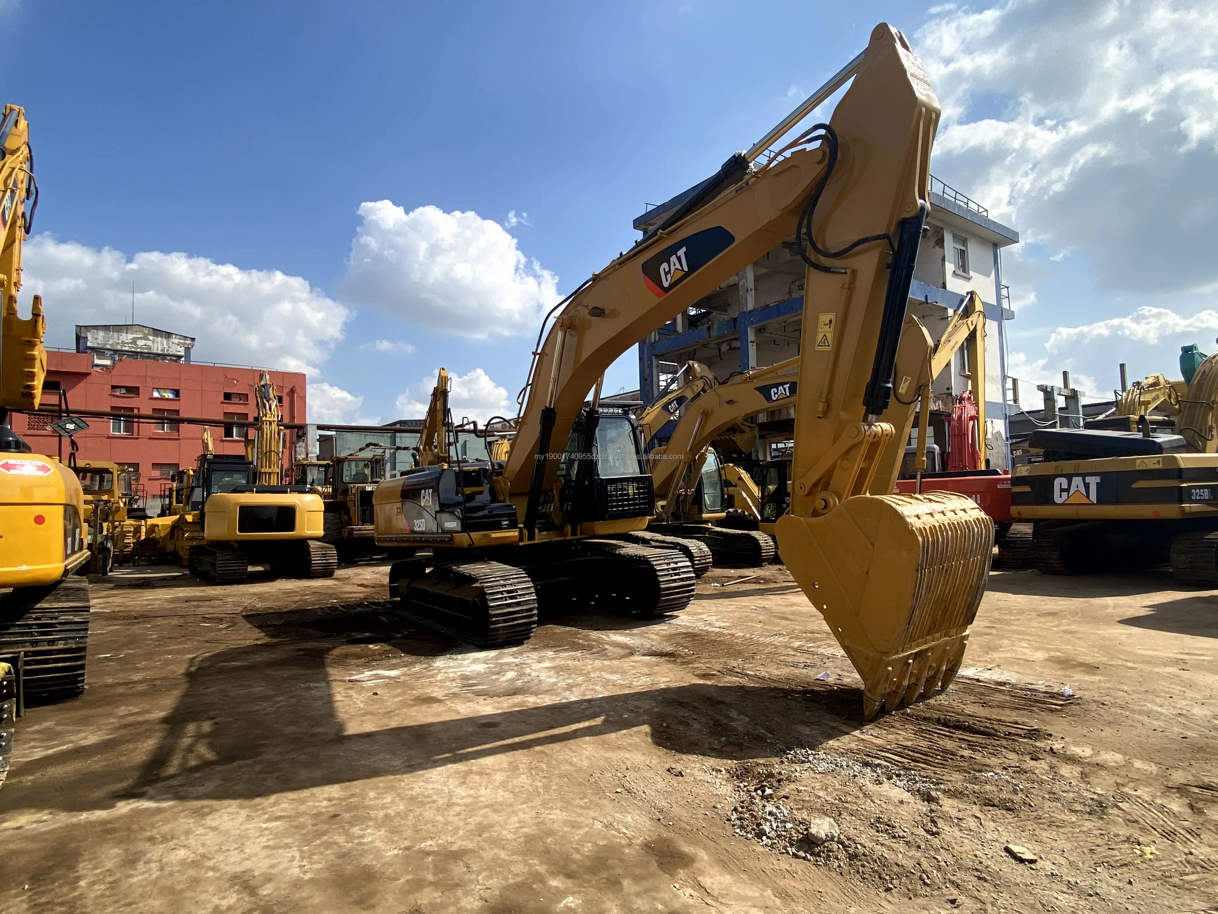 Japan Made Used Crawler Excavators Cat 325d Low Price Used Cat 325d ...