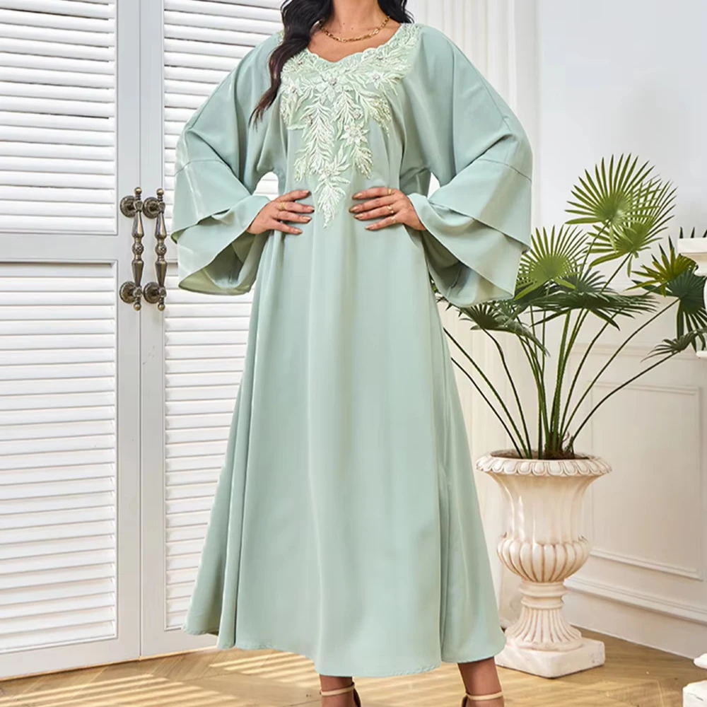 Middle Eastern Muslim Women's Clothing New Beaded Collar Flower Fashion Dubai Clothing Evening Dress Robe Abayas Middle Eastern Muslim Women's Clothing New Beaded Collar Flower Fashion Dubai Clothing Evening Dress Robe Abayas