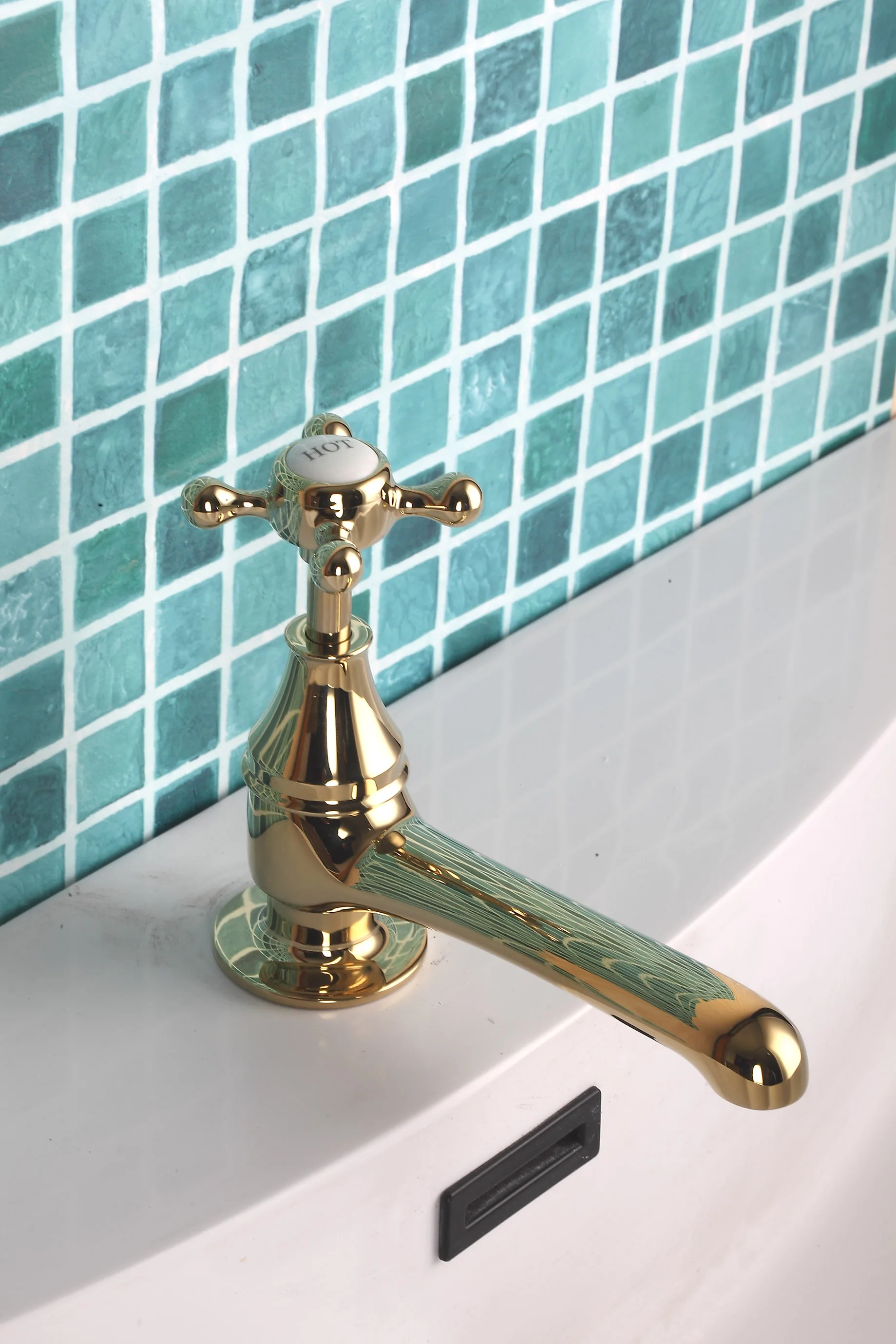 Luxury Gold Brass Basin Pillar Taps - Gold supplier