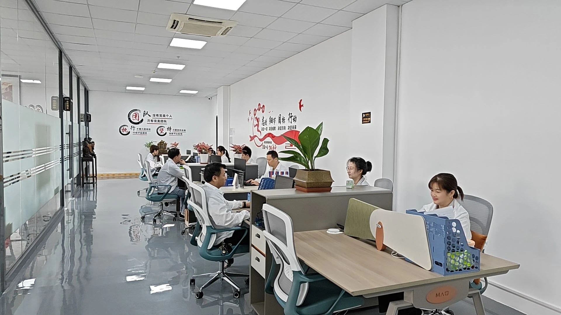 H2b14d14ec5eb404186f03b2f7bc0d7e6W