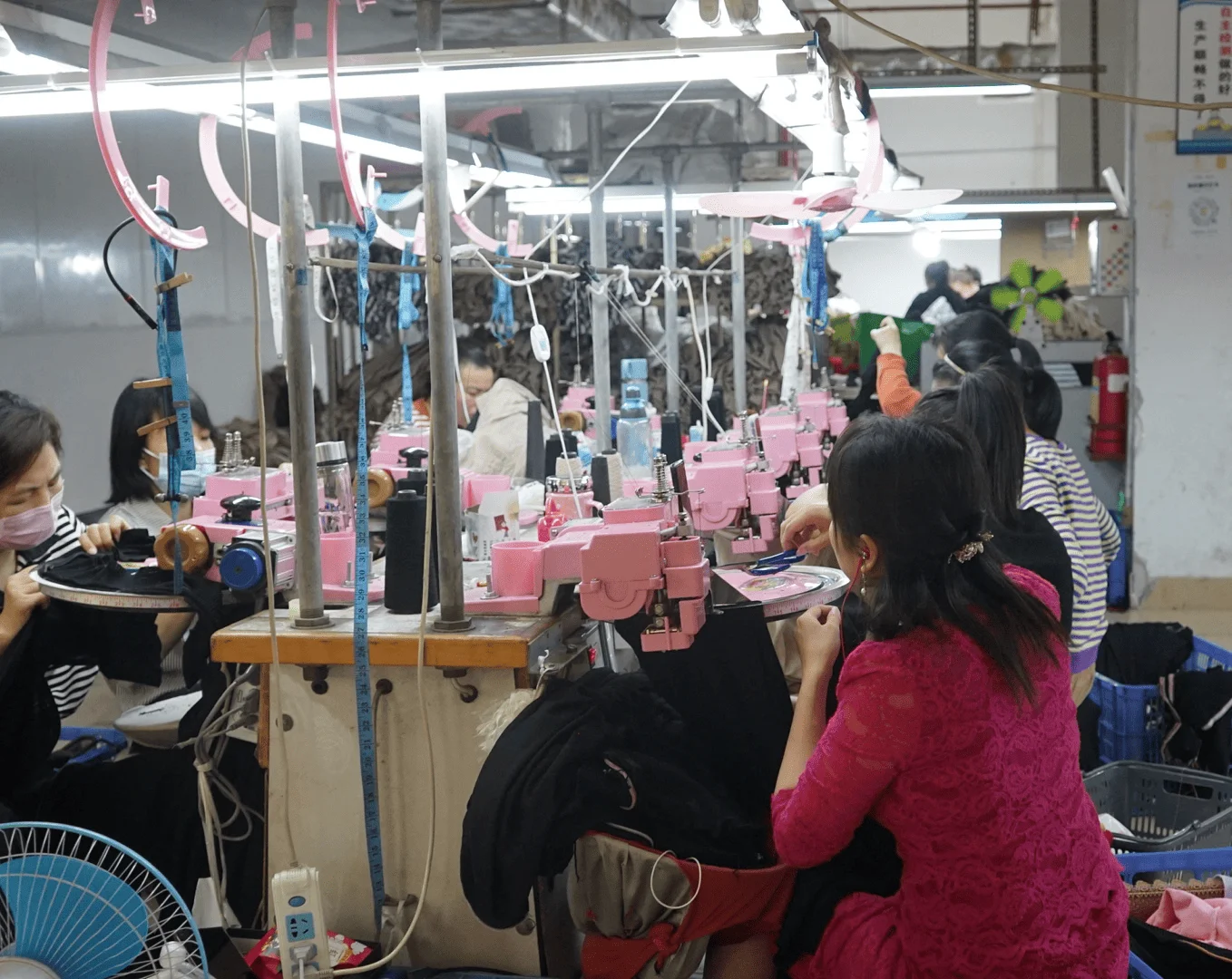 Dongguan Zhaorong Clothing Co., Ltd.
