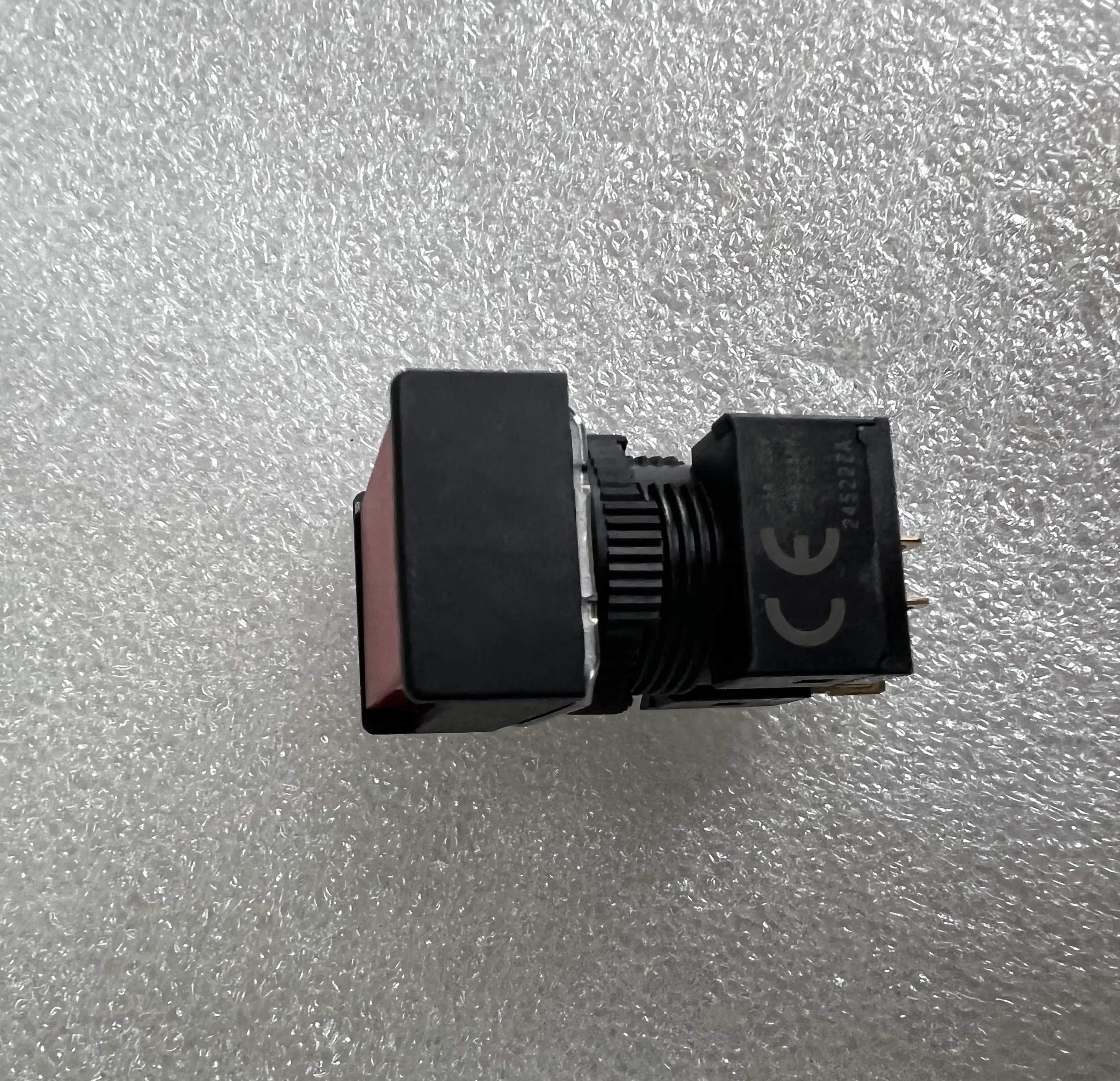 IDEC Push Button Switch Unclear IDEC Push Button Switch Unclear