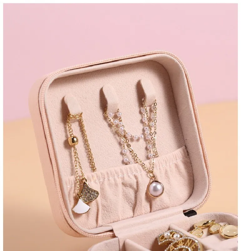 Mini Jewelry Box small pu Necklace Earrings Stud Ring Jewelry box Portable jewelry box manufacture