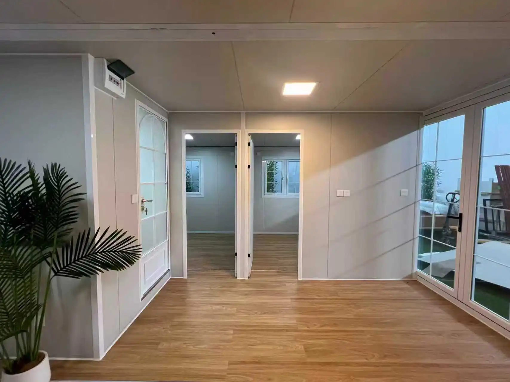 How Many Expanding Container Homes Fit in a 40ft Container?
