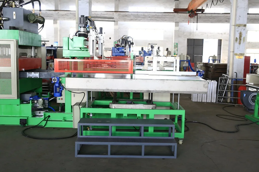 
 Автоматическая вакуумная формовочная машина для пластиковых пластин из пенополистирола и контейнеров  