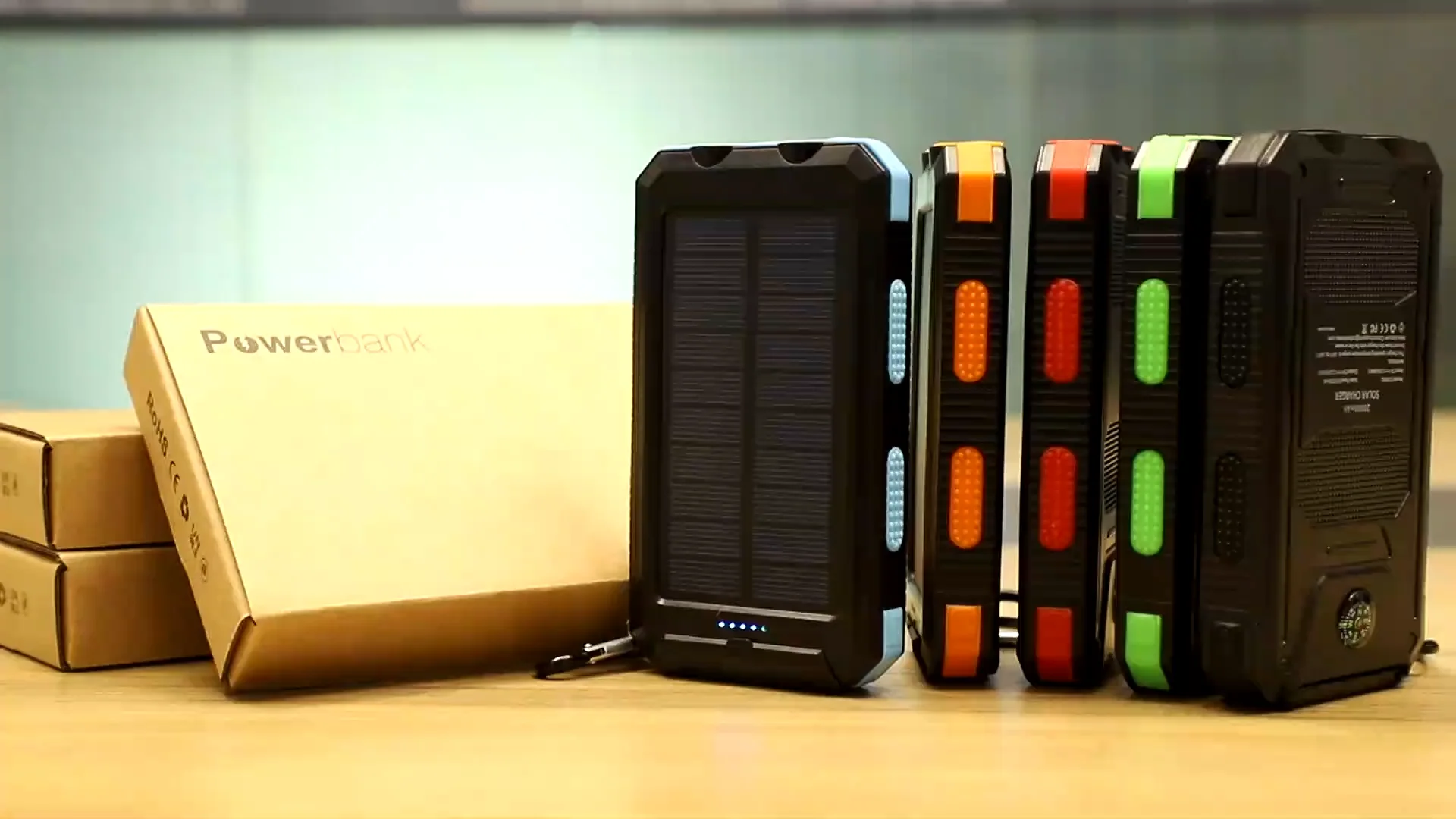 New Products Outdoor Solar Mobile Batteries Charger Power Bank Solar