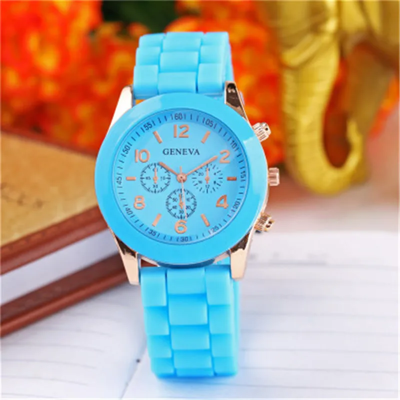 Montre Geneva Sports Caoutchouc Quartz - Thème Baseball Football Basketball, Occasion