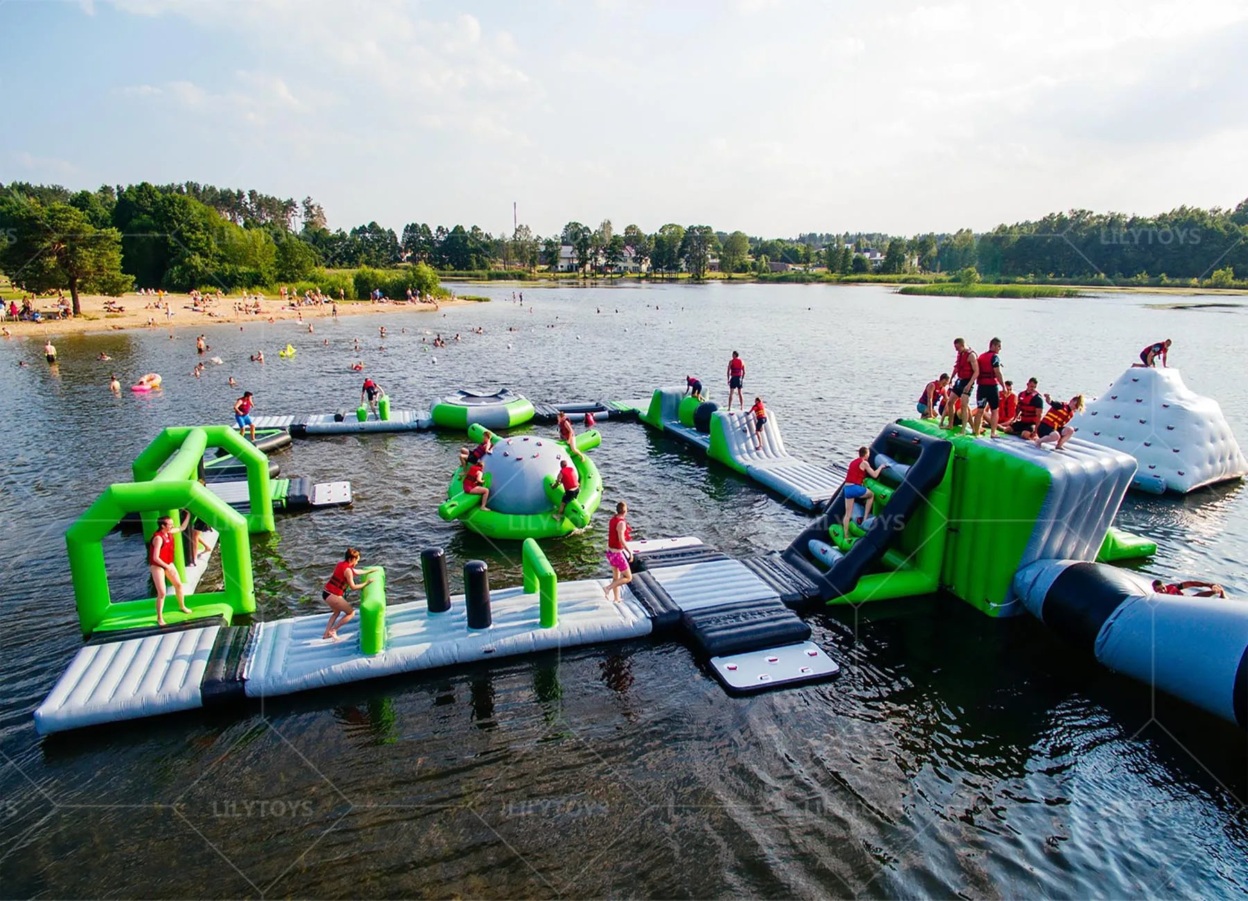 Popular Large Commercial Inflatable Water Park Equipment 35x64m 500kg Capacity Big Splash Good Design for Amusement Park