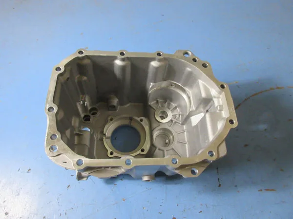 Genuine Transmission Rear Cover for Ford Transit V348 4C1R 7K400 BB 4C1R 7K400 BC