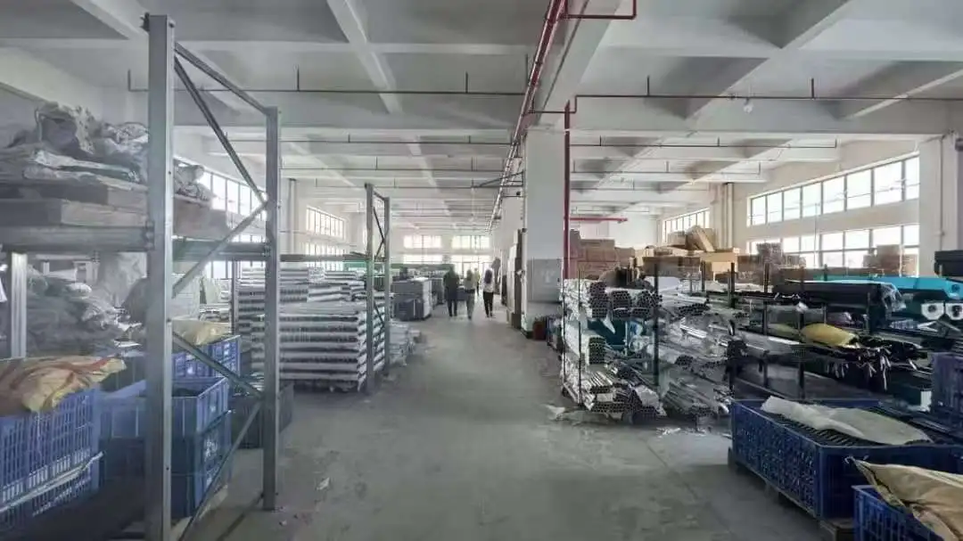 Guangzhou Longgan Car Accessories Co., Ltd. 2