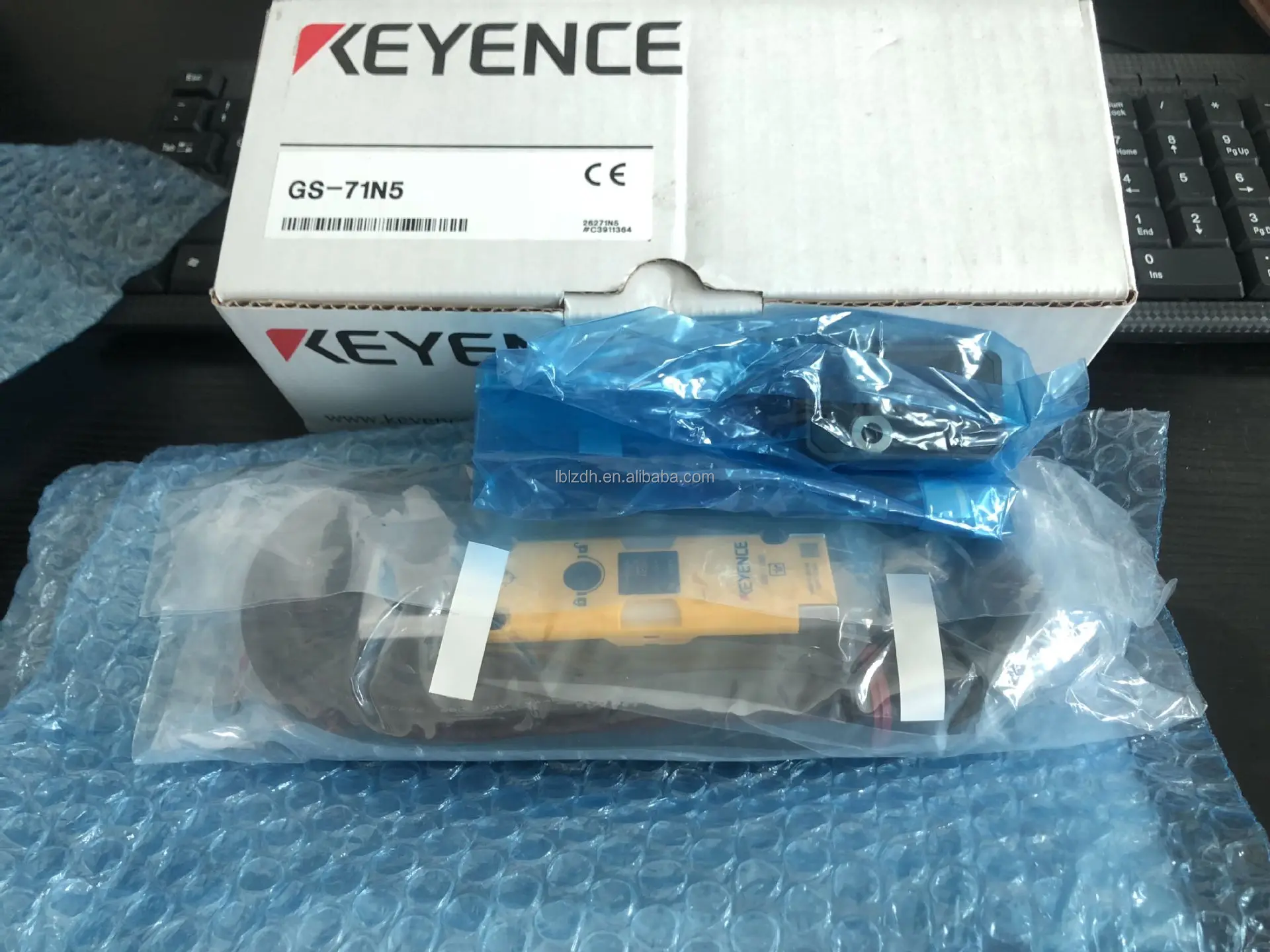 キーエンスGS-51N5 KEYENCE GS-51N5 Safety Door Switch - Reliable Protection