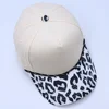 Beige+Estampado de leopardo