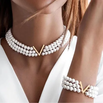 V-shaped collar bracelet set for women multilayer Shell Pearl Jewelry Set Beads Necklace Bracelet