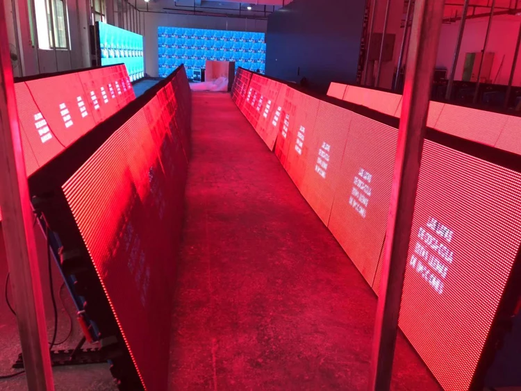 P8 Portable Full Color Advertising LED Digital Sign Board Waterproof Outdoor Football Stadium Perimeter LED Screen Display