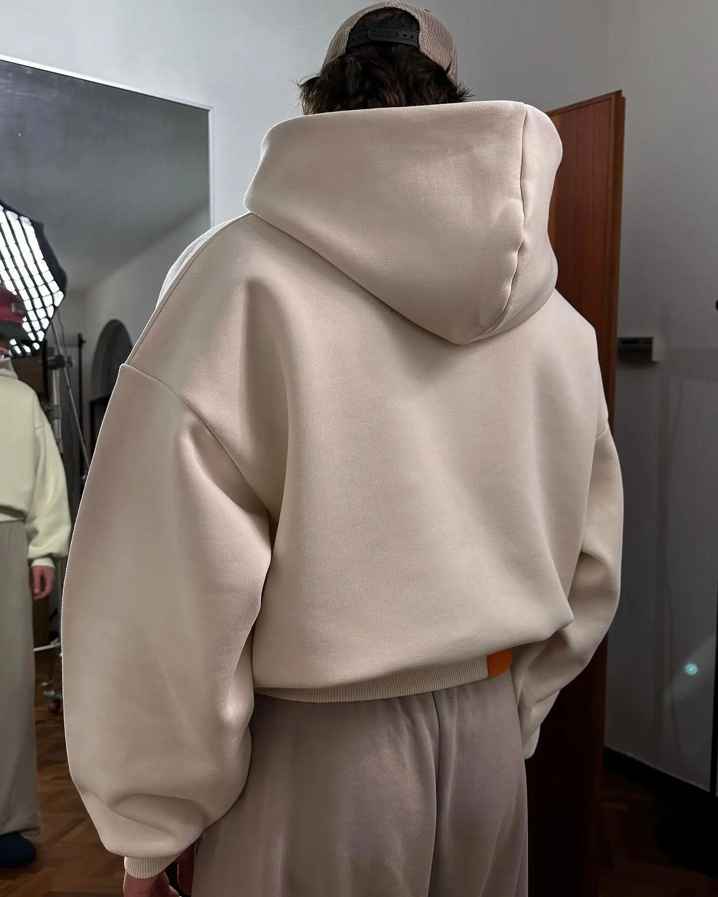 8YARDS / OUTER_MEN