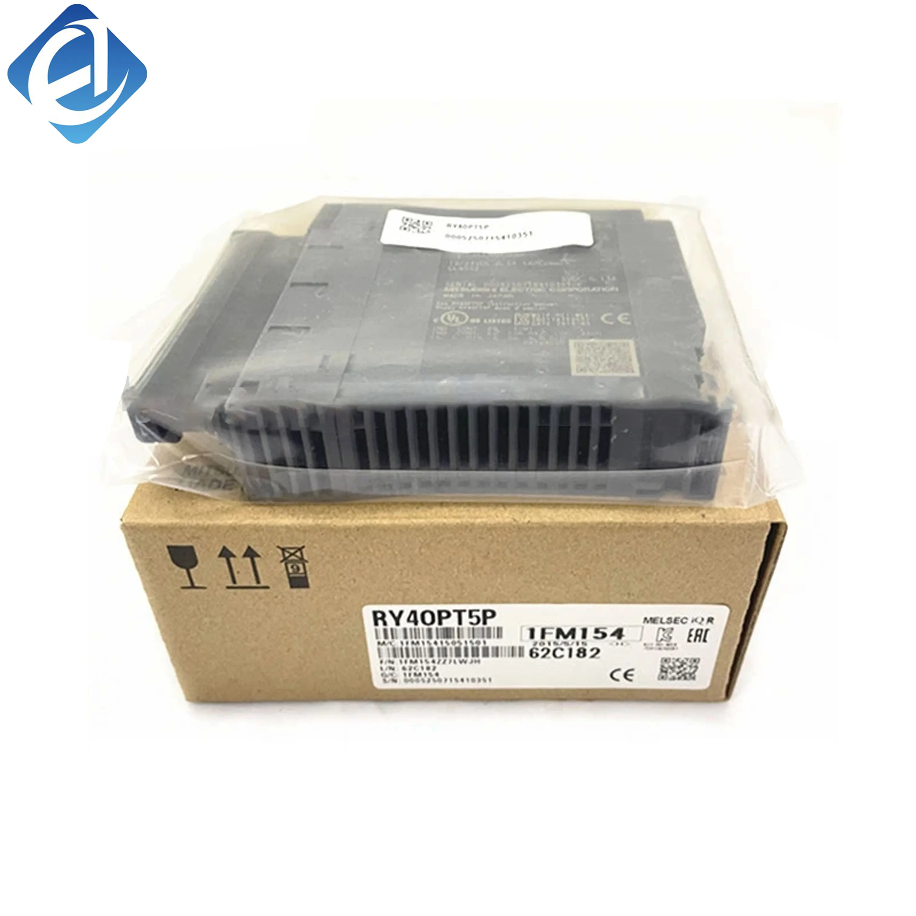 Nový originálny digitálny výstupný modul PLC série MELSEC iQ‑R RY40NT5P, 16-bodový výstup s tranzistorom typu sink, menovité napätie 12/24 V DC, používa sa v systémoch priemyselnej automatizácie.