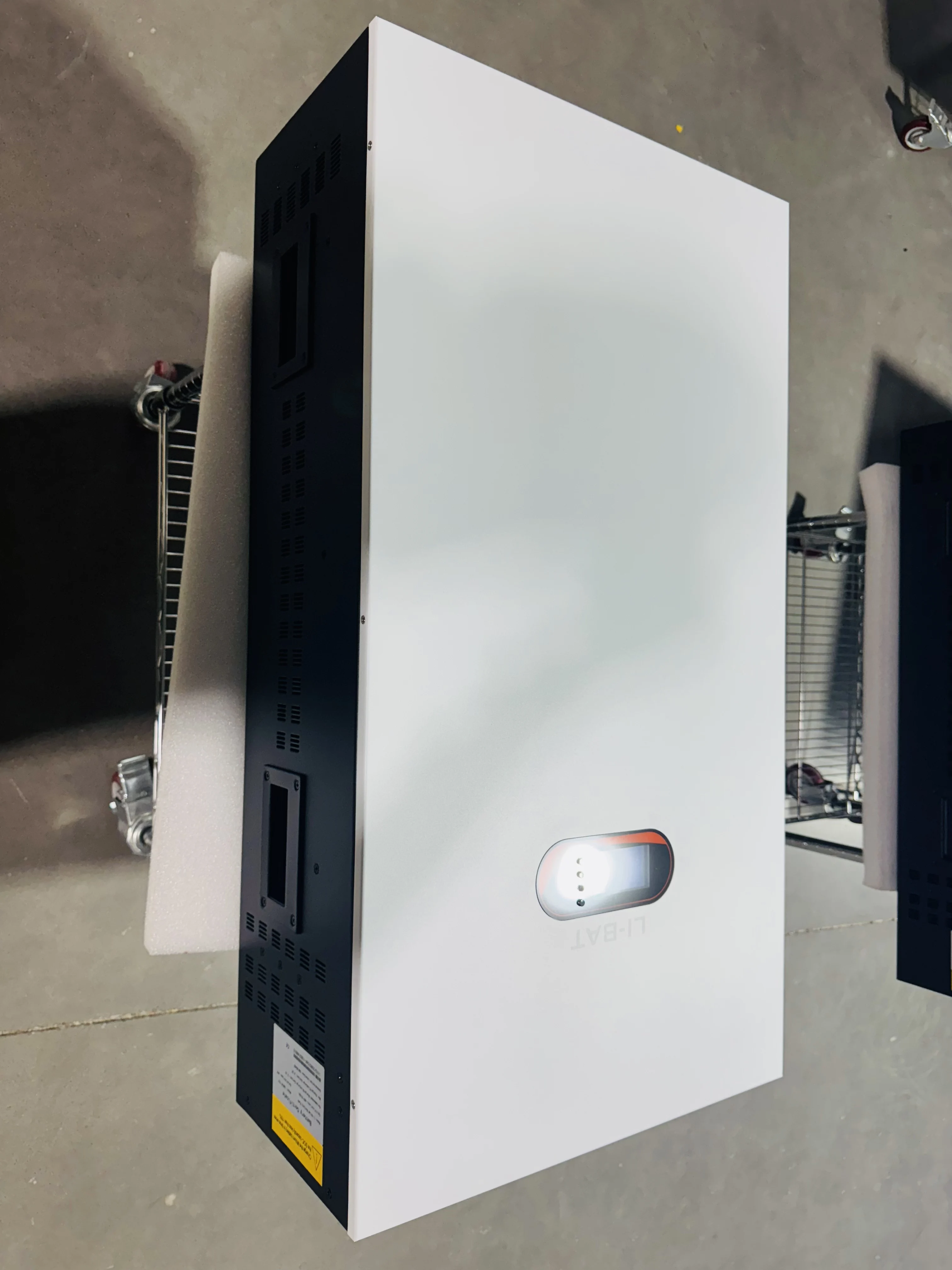 希少！アグネス・ラムパネル 48V 300Ah 314Ah 15Kwh Vertical Type Lithium Battery 51.2V 280Ah