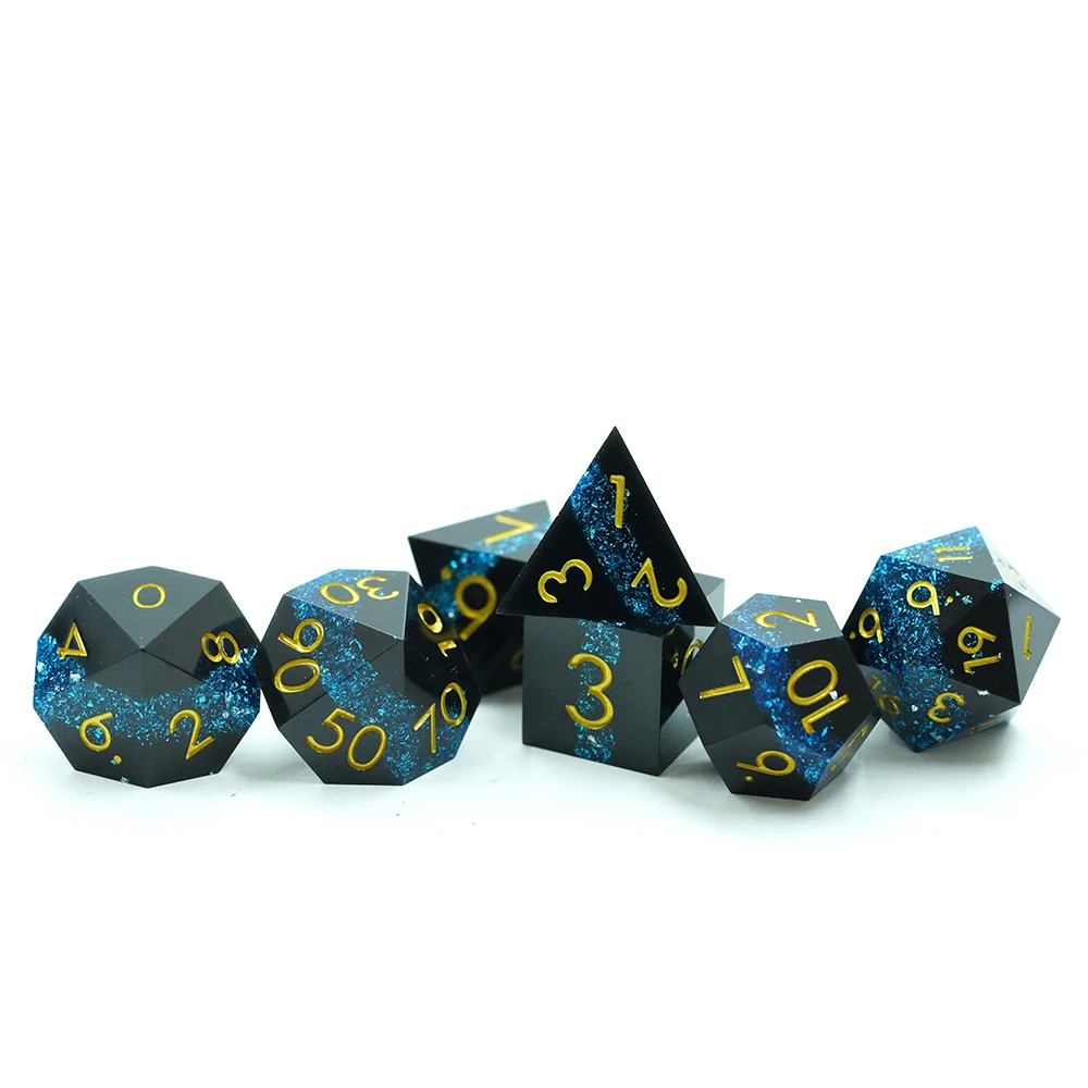 Conjunt de Daus Resina Alta Qualitat Ratllats Blau i Negre Forma Polièdrica Números daurats Personalitzats per a Grossista DND RPG