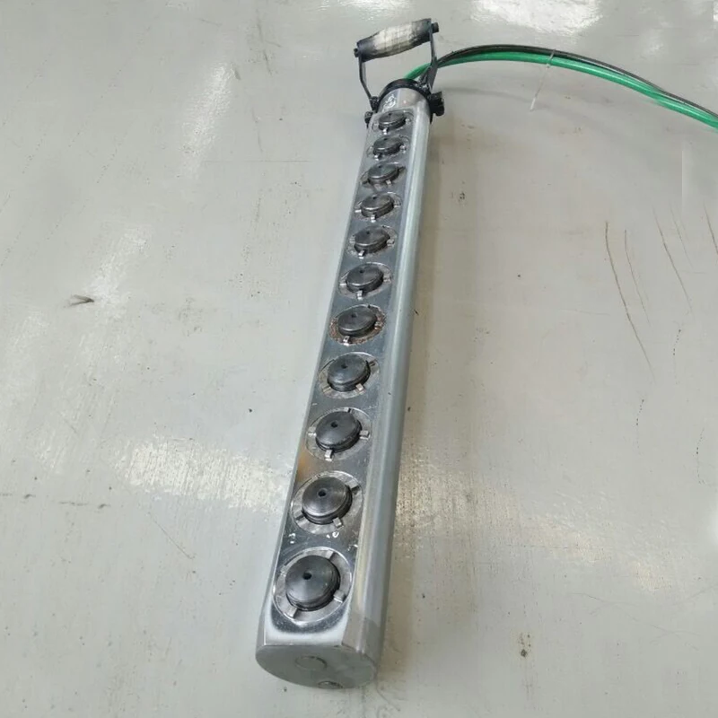 Поршневой разветвитель для разрушения бетона