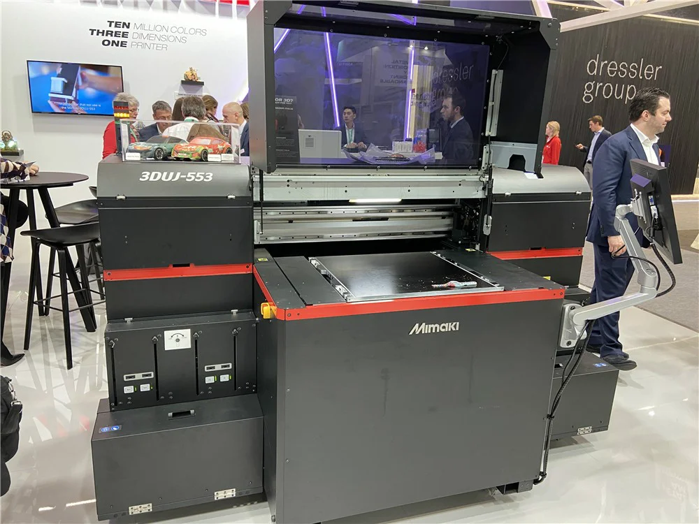 ミマキ 3DUJ-553 世界初の1000万色以上印刷可能な3Dモーションシステム