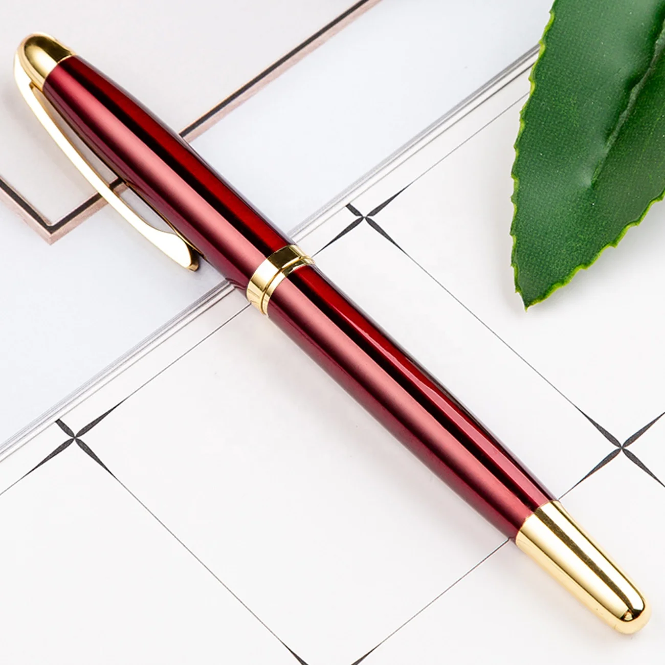 Personalized Black Twisty Gel Pen with Customized Logo 0.5mm Writing Width Metal Material in Stock for Advertising