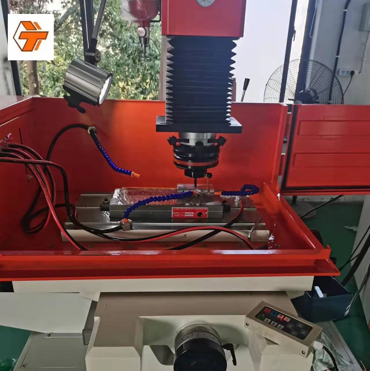 ZNC550 Die Sinking Znc Edm Spark Machine Edm Machine D7150