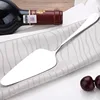 Without teeth cake server
