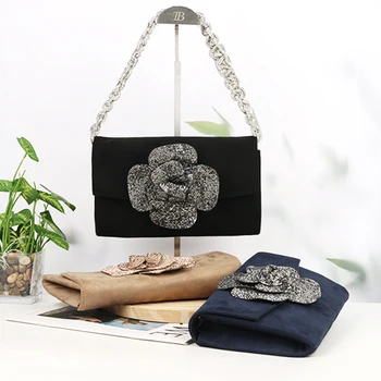 2024 New Custom Wholesale Lint  Purse Luxury Rhinestone Flower Pleated Crystal Handle  Shoulder Bag