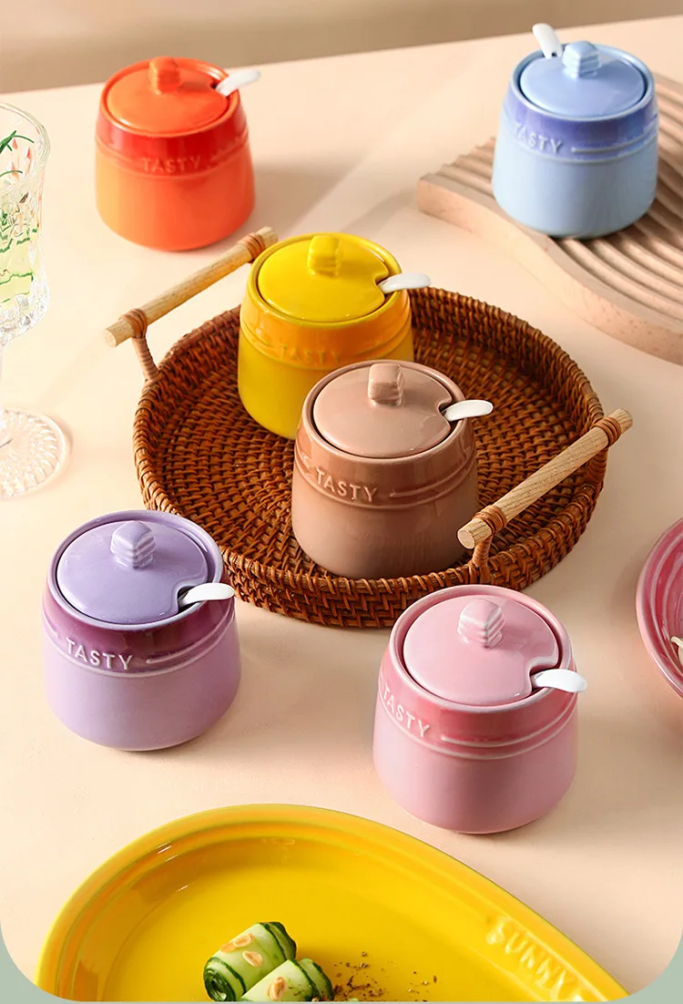 Nordic colorful ceramic seasoning pot creative gradient kitchen household MSG salt seasoning bottle jar seasoning box manufacture