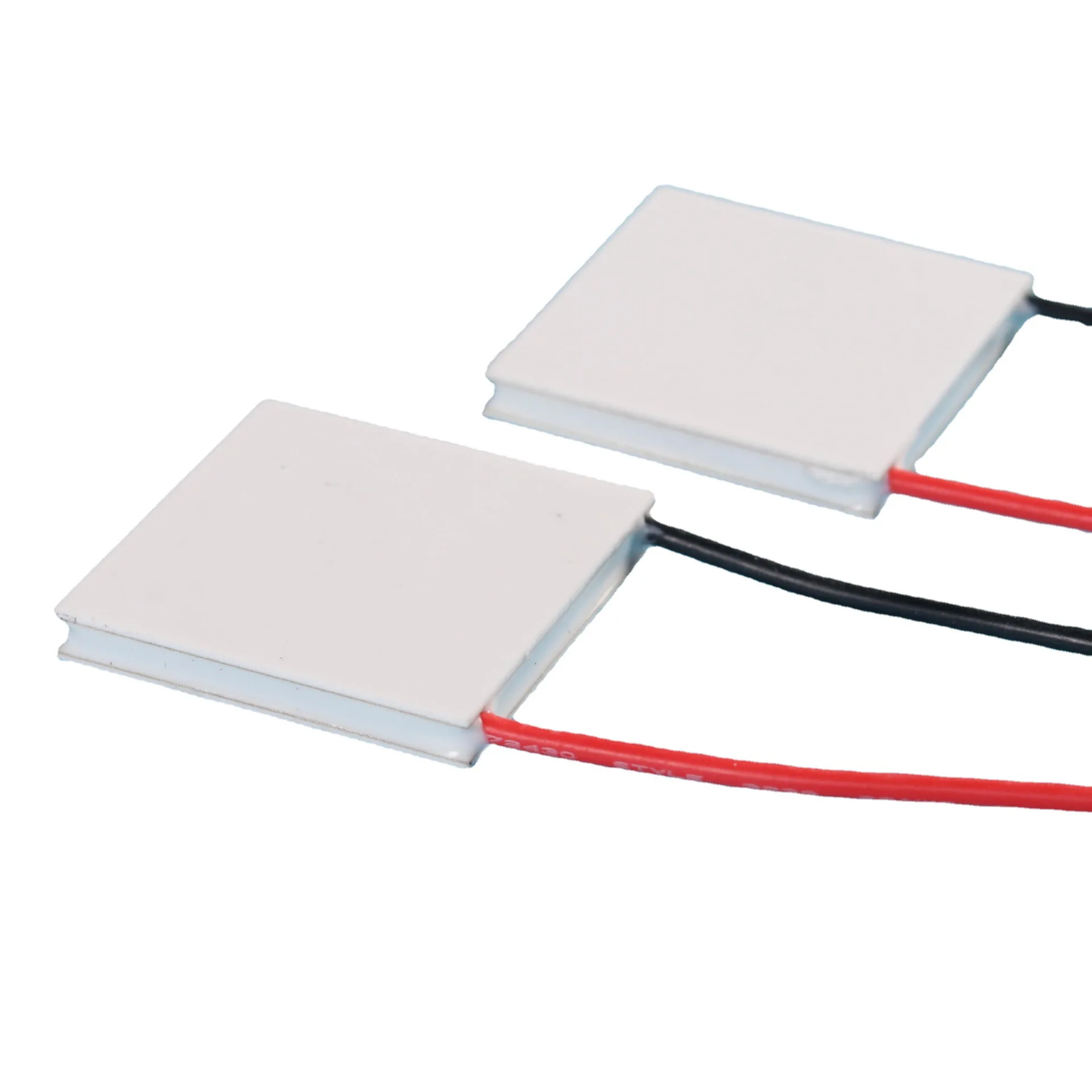 12 В 15А 68-140, 40 мм x 40 мм, Термоэлектрический охладитель, охлаждающий модуль Пельтье